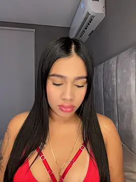 Snapshot of AlisonBeltran1 chatting on 4, 7, 2026 AlisonBeltran1 online show from 4, 7, 2026