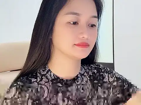 AmyLinee 1 online show from 3, 6, 2026