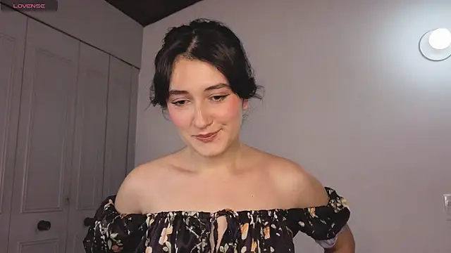 Snapshot of AleblancXOXO chatting on 28, 5, 2026 AleblancXOXO online show from 28, 5, 2026