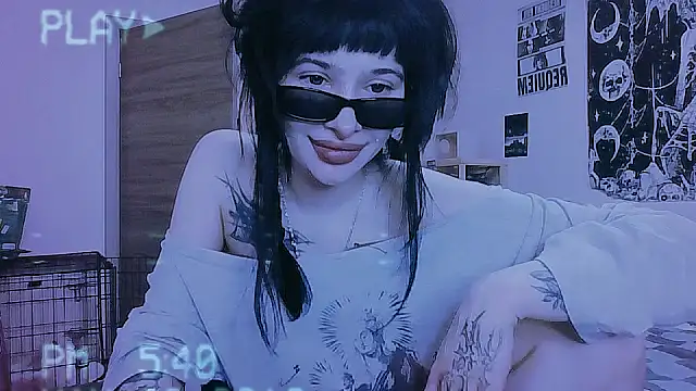 Snapshot of AllisonDeetz chatting on 3, 8, 2026 AllisonDeetz online show from 3, 8, 2026
