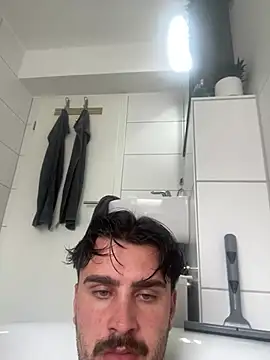 Youngbooy44 online show from 17, 3, 2026