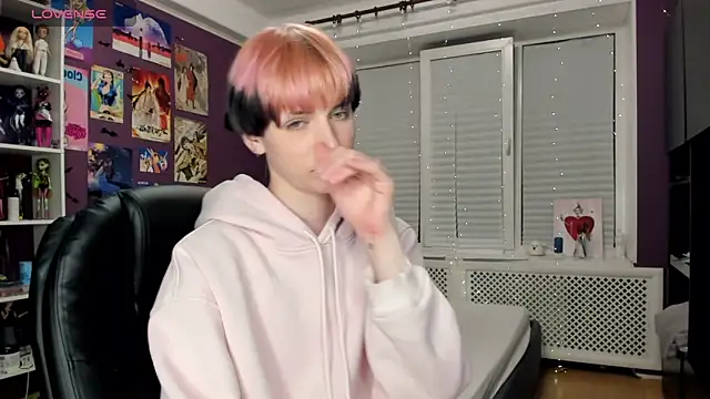 sweet peach    online show from 21, 5, 2026