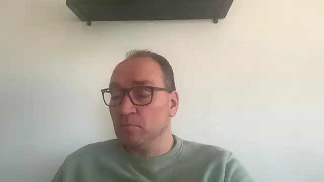 latexslaveboy online show from 21, 3, 2026