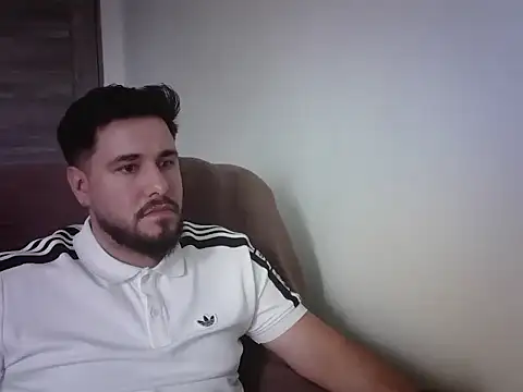 Snapshot of Gianiboy99 chatting on 18, 6, 2026 Gianiboy99 online show from 18, 6, 2026