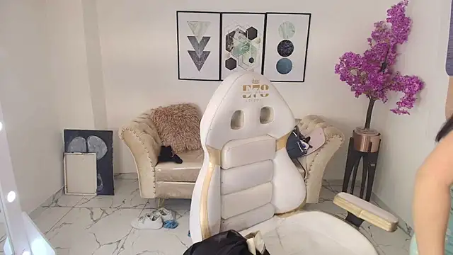 Kitty  meow online show from 15, 4, 2026