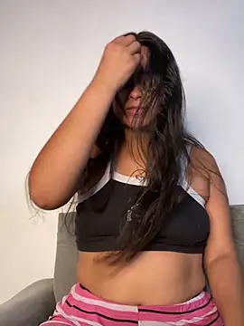 lucirganaxxx online show from 9, 4, 2026