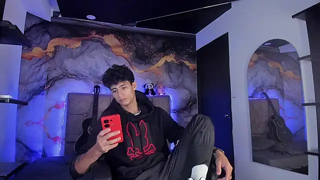 MaxiimoRomano  online show from 30, 4, 2026