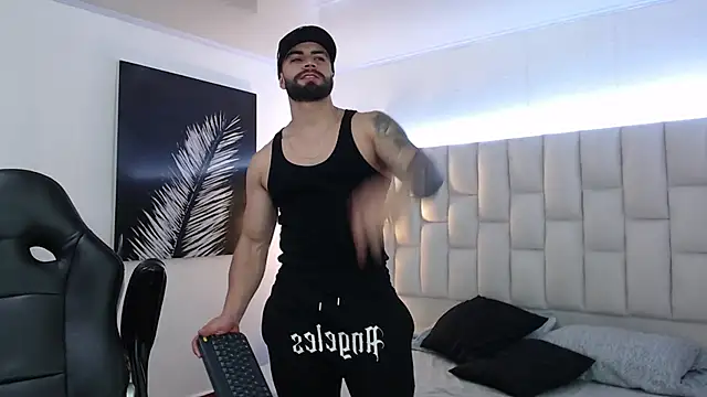 Snapshot of tony_goldstein chatting on 4, 6, 2026 tony goldstein online show from 4, 6, 2026