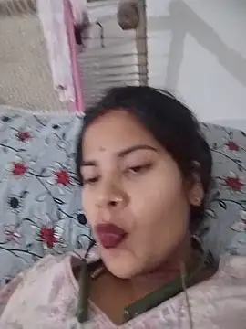 Pallavi cute online show from 9, 6, 2026