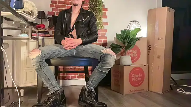Snapshot of DylanBrook chatting on 24, 4, 2026 DylanBrook online show from 24, 4, 2026