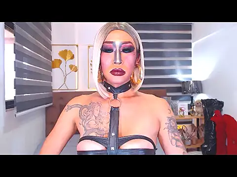 Snapshot of DominateMistressTania chatting on 27, 5, 2026 DominateMistressTania online show from 27, 5, 2026
