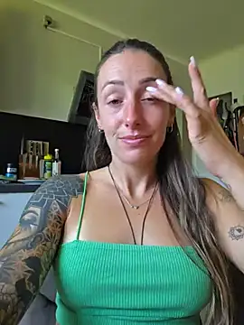 Snapshot of NicoleKaiser chatting on 27, 6, 2026 NicoleKaiser online show from 27, 6, 2026