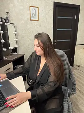 AgathaMyers online show from 29, 3, 2026