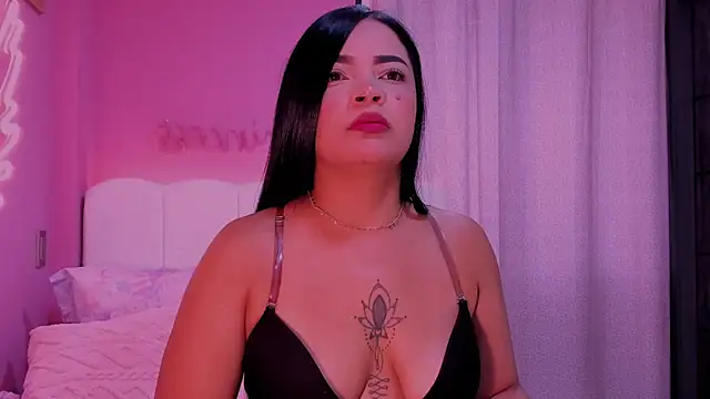 nicole fiire online show from 4, 4, 2026