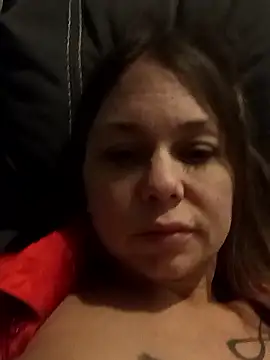 Couple qc online show from 15, 4, 2026