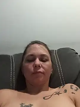 Snapshot of Couple_qc chatting on 18, 4, 2026 Couple qc online show from 18, 4, 2026