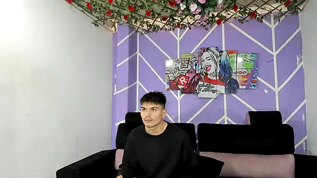 Nahomi hot 77 online show from 28, 5, 2026