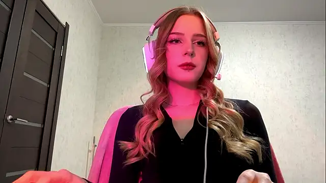 hikkiii online show from 18, 3, 2026