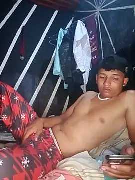 Snapshot of ADES_23CM chatting on 8, 4, 2026 ADES 23CM online show from 8, 4, 2026