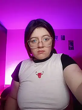 Snapshot of Gigi_hart7 chatting on 2, 6, 2026 Gigi hart7 online show from 2, 6, 2026