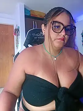 Snapshot of Bonny_rousse01 chatting on 2, 6, 2026 Bonny rousse01 online show from 2, 6, 2026