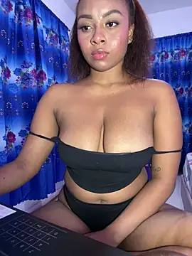 Snapshot of Kloe_rousse01 chatting on 22, 5, 2026 Kloe rousse01 online show from 22, 5, 2026