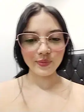 Snapshot of veleria_allurin chatting on 12, 6, 2026 veleria allurin online show from 12, 6, 2026