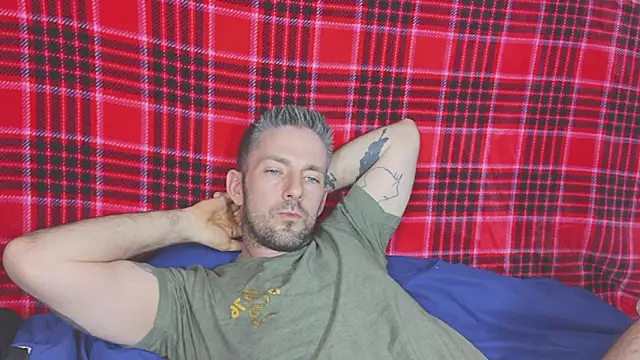 Snapshot of SkylarrGrey chatting on 16, 4, 2026 SkylarrGrey online show from 16, 4, 2026