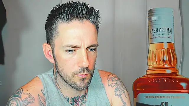 Snapshot of SkylarrGrey chatting on 11, 5, 2026 SkylarrGrey online show from 11, 5, 2026