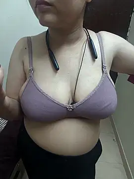 Snapshot of neelam_rawat chatting on 26, 3, 2026 neelam rawat online show from 26, 3, 2026