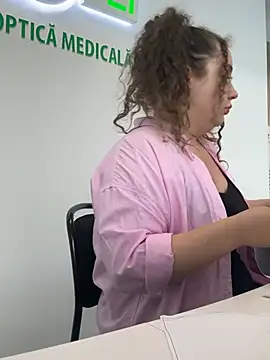 CurlyMaddie online show from 13, 7, 2026