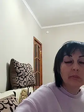 HelgaDennis online show from 17, 4, 2026