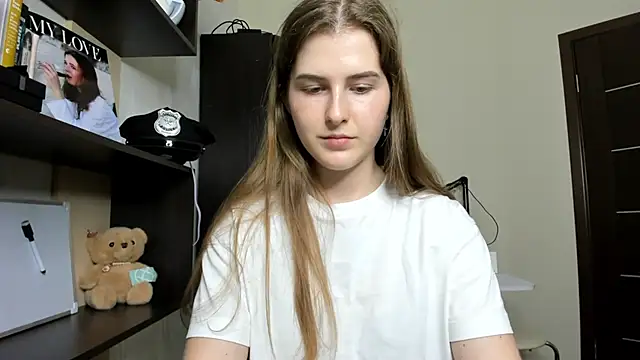 Snapshot of OhMyAlice chatting on 9, 6, 2026 OhMyAlice online show from 9, 6, 2026