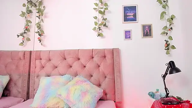  hade  online show from 28, 4, 2026