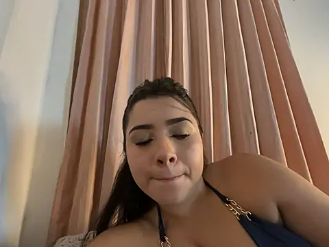 CamilaRougee online show from 25, 5, 2026