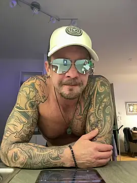 Snapshot of stefhart chatting on 14, 4, 2026 stefhart online show from 14, 4, 2026