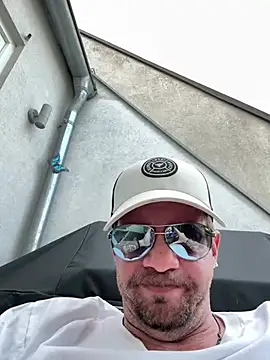 Snapshot of stefhart chatting on 16, 4, 2026 stefhart online show from 16, 4, 2026