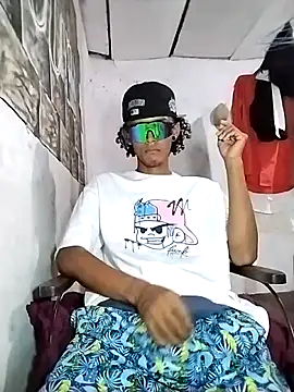 spittermasterpig1 online show from 20, 3, 2026