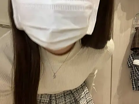 y-u-r-a-33 online show from 6, 4, 2026