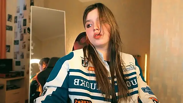 Chloe Rozzy online show from 20, 3, 2026