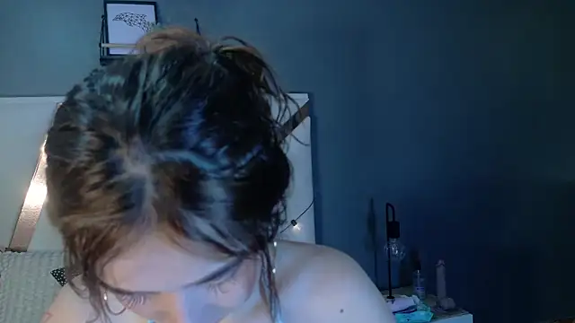 Snapshot of StarrMoon__ chatting on 28, 4, 2026 StarrMoon online show from 28, 4, 2026