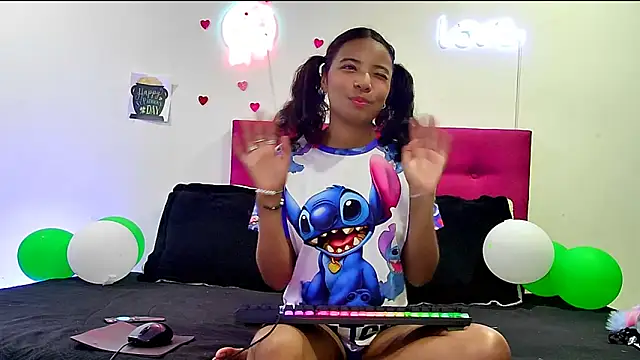 Snapshot of Ellie_Cute7 chatting on 17, 4, 2026 Ellie Cute7 online show from 17, 4, 2026