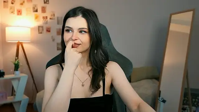 rebbekkakowalski online show from 31, 3, 2026