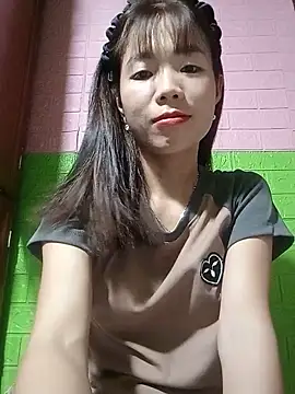 AmyLinee01 online show from 18, 5, 2026