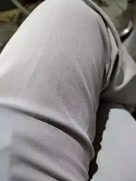 roselover2222 online show from 9, 4, 2026