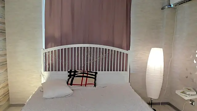 AminaRuthers online show from 3, 5, 2026