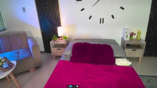 Snapshot of aurora_petitee chatting on 23, 5, 2026 aurora petitee online show from 23, 5, 2026