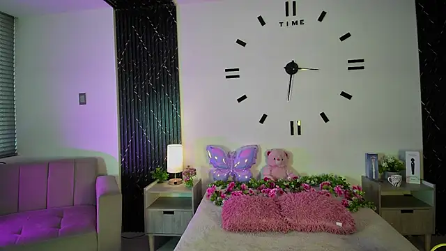 Snapshot of aurora_petitee chatting on 11, 6, 2026 aurora petitee online show from 11, 6, 2026