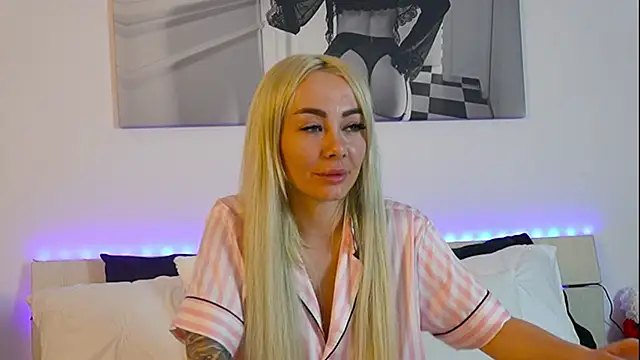 Snapshot of FrancescaGrayy chatting on 7, 6, 2026 FrancescaGrayy online show from 7, 6, 2026