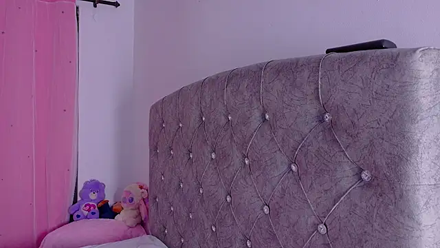 Snapshot of LilithSmiith chatting on 6, 7, 2026 LilithSmiith online show from 6, 7, 2026